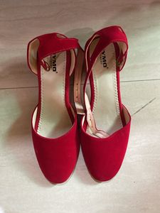 Lv Red Pointed Toe Heels , Stylish Colour Heel