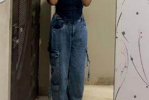 Wide Leg Cargo Jeans