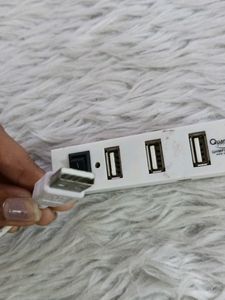 Quantum 4 Port USB Hub