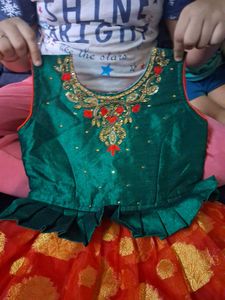 Girls&#39; Traditional Indian Dress