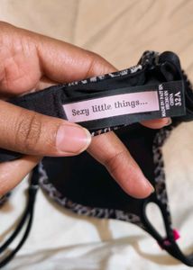 Victoria&#39;s Secret Leopard Print Bra