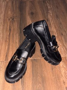 Luna Blu Black Loafers