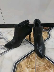 Black Boots