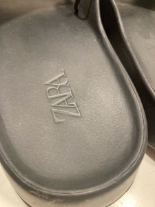 Zara Black Slides 100%ORIGNAL 💯 💯 43-Size