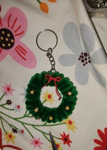 Handmade Christmas Wreath Keychain 🫠🎀