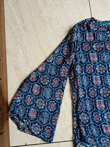 Blue Patterned Bell Sleeve Blouse