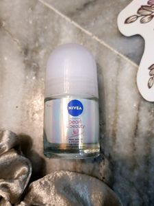NIVEA PEARL & BEAUTY DEODRANT