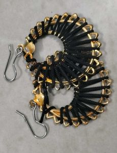 Bundle of 5 Preloved Earrings