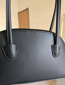 Black Shoulder Bag