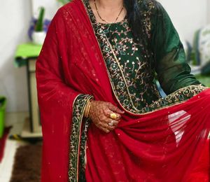 Green Embroidered Kurta Set Fix price 1500