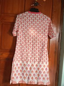Decent And Cute Aurelia Kurti