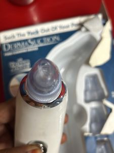 Pore Cleaning Device