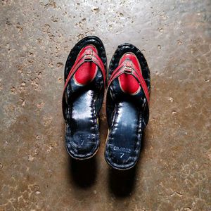 Vintage Style Red &amp; Black Sandals