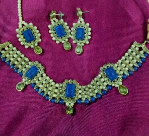 Neavy Blue Nacklace With Maangtika🥰