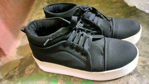 Woman Black Sneakers UK 6&amp;7 Can Also Buy