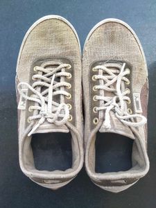 Puma Canvas Sneakers - Size 9