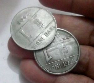 Rs 1 Coin Of 2005, Kolkata Mint With Cross Mark