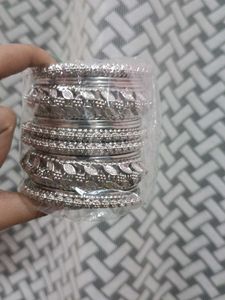 Silver Tone Bangle Set