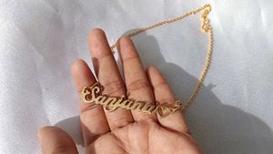 Custom &#39;Sanjana&#39; name necklace with heart detail