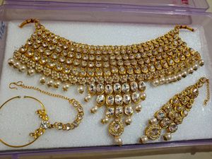 Golden Kundan Bridal Diomond Jewellery