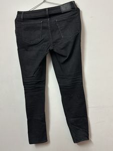 Levis 28 Black Jeans