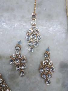 Elegant Kundan Jewelry Set