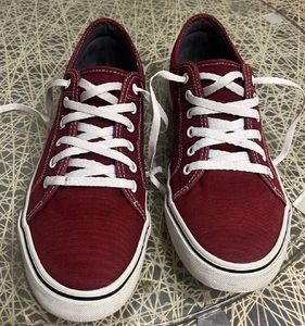 Decathlon Maroon Skateboarding Lace Up Sneakers