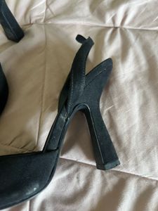 H&amp;M Black kitten heels (rare find )