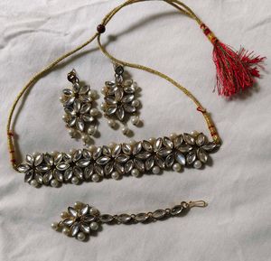 Stone Studded Pearl Choker Set