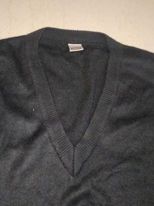Black V-Neck Pullover