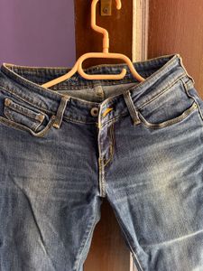 Levis Slim Fit Jeans