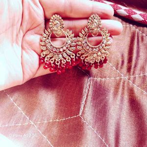 Stunning Gold Tone Earrings