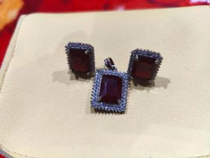 Pendant Set Without Chain