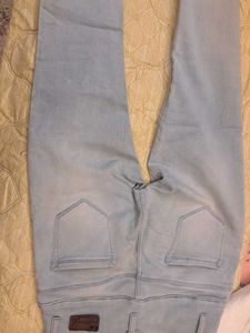Light Wash High-Waisted Jeans