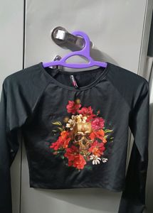 Sexy Black Full Sleeves Crop Top