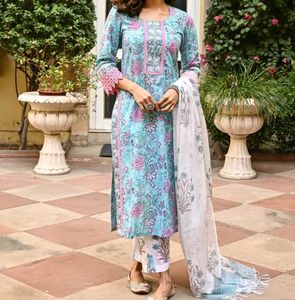 Blue Floral Kurta Set With Duppta