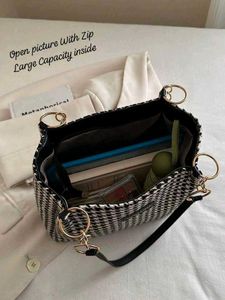 Checks Tote