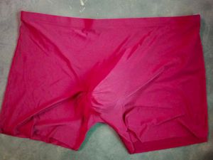 Men Maroon Silk Ice Seamless Underwear