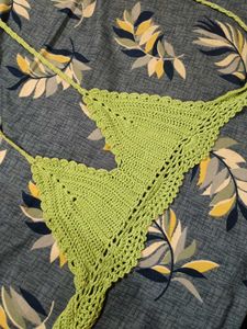 CROCHET BIKINI TOP