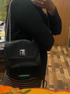 Guess Shoulder Bag