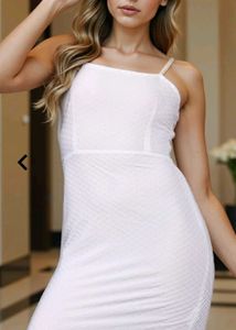 Bodycon Mini pearl sleeve dress 🤍🪽