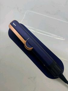 Dyson Airstrait Straightener