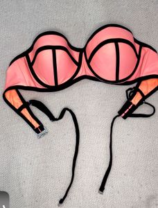 Viral Victoria Secret Bikini Top
