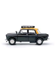 Queen 7O&#39;s Mumbai Taxi