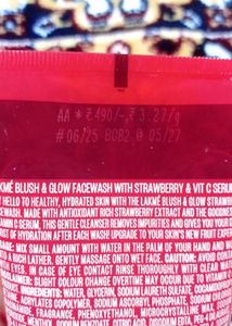 Lakme Blush &amp; Glow Facewash + Get Surprise Freebie