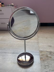 Magnified Mirror