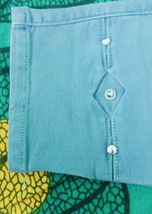 Cute Blue Denim Capri Jeans