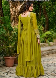 Gorgeous Georgette Gown Dupatta Set 😍✨