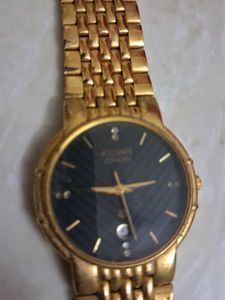 Accurate Libretto Gold Watch