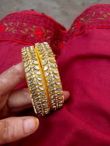 New Silk Thread Bangles Glass